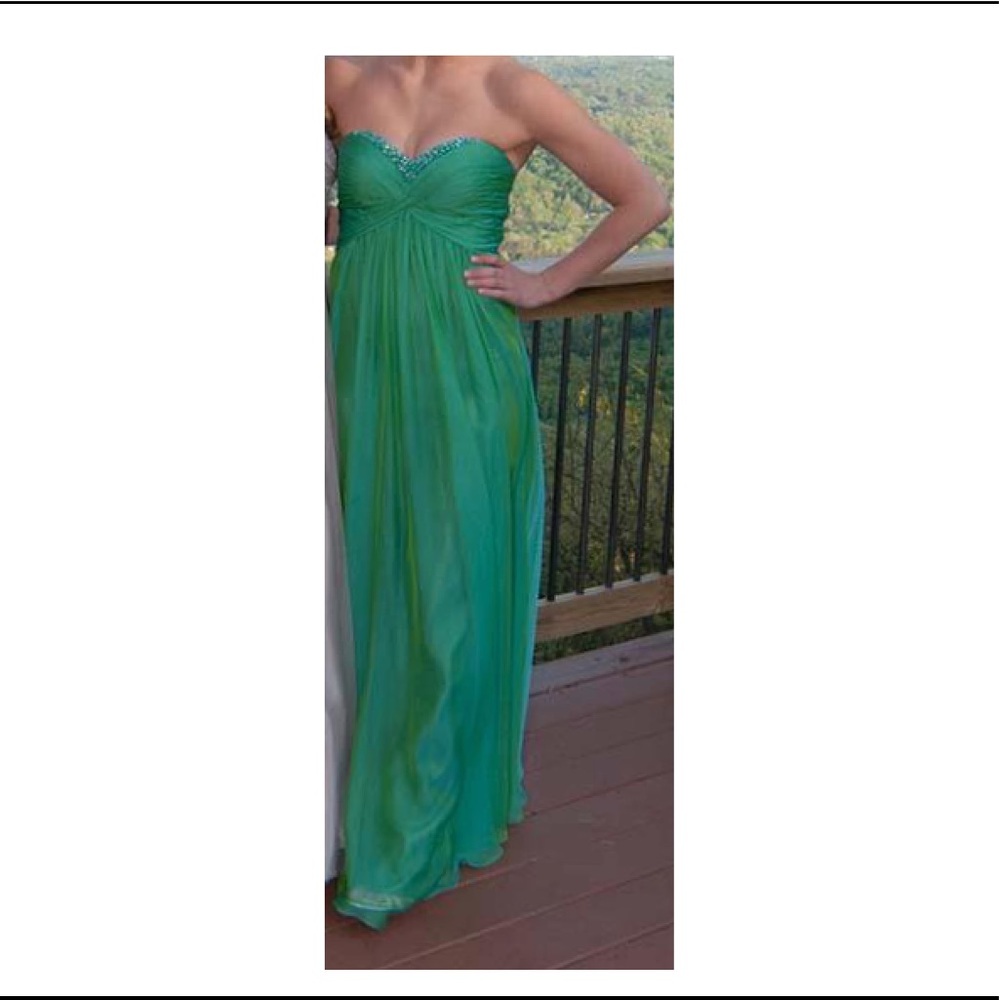 Green la femme dress worn once